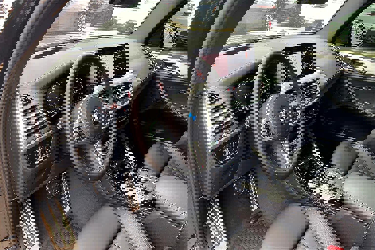 Used 2023 BMW X4 M40i w/ Premium Package image 17