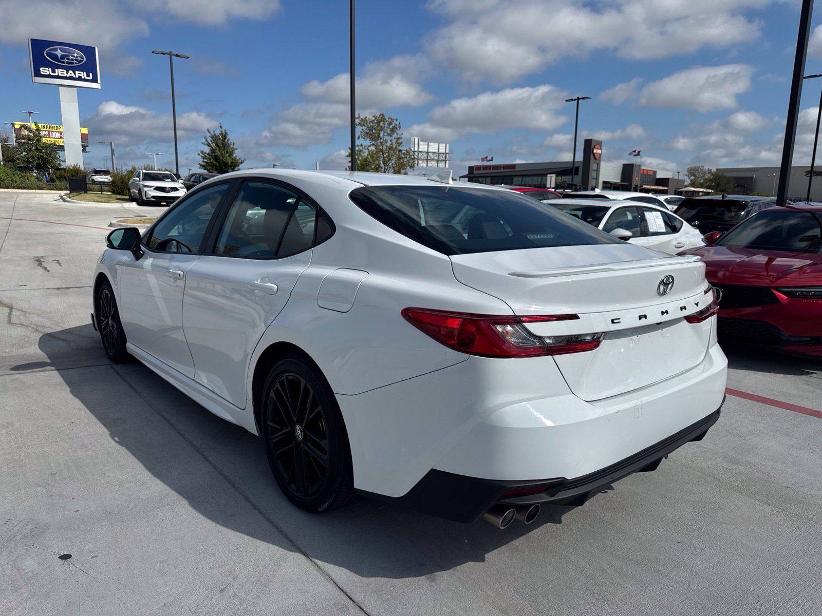 Used 2025 Toyota Camry SE FWD image 6