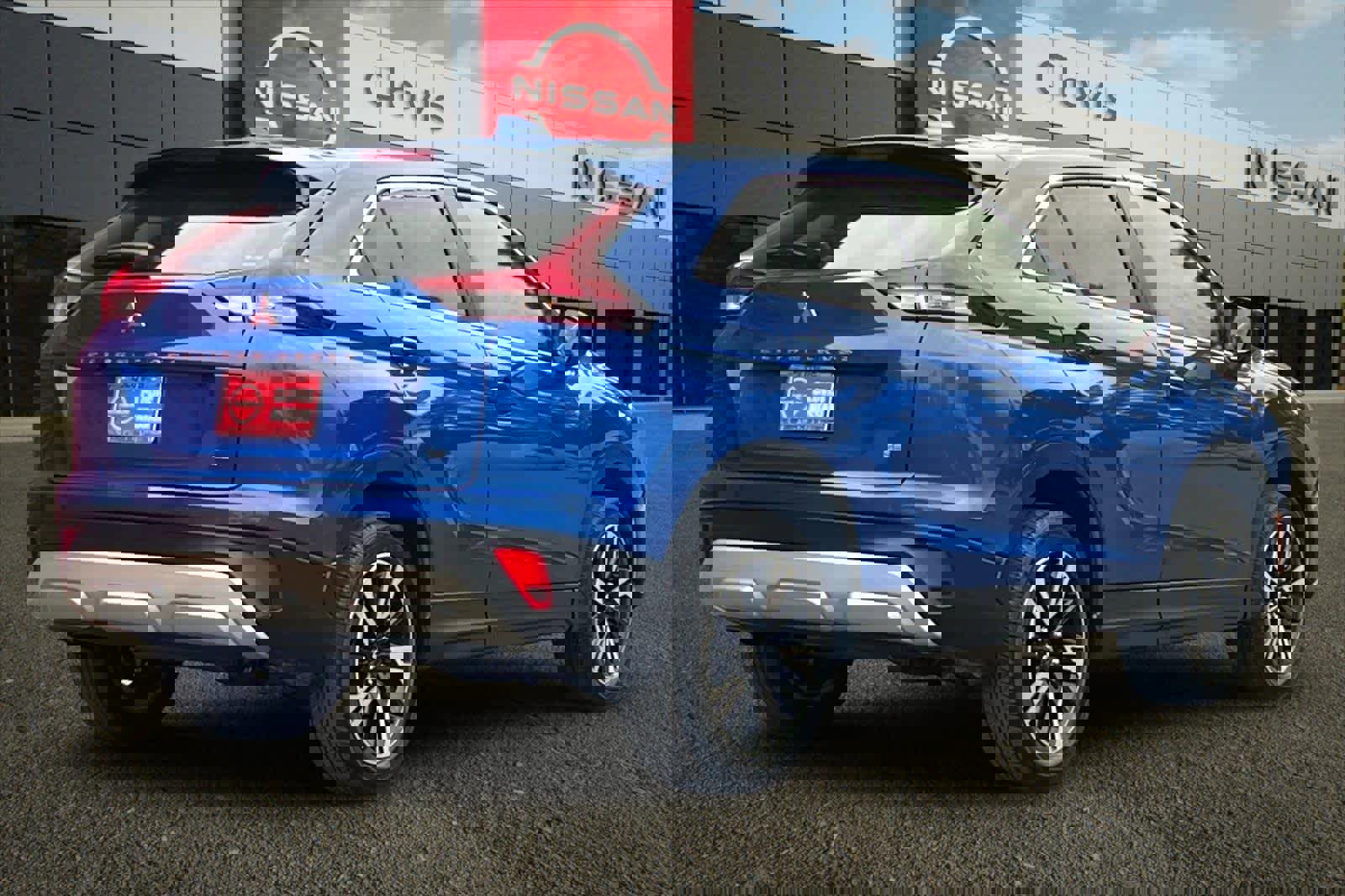 Used 2025 Mitsubishi Eclipse Cross SE image 3