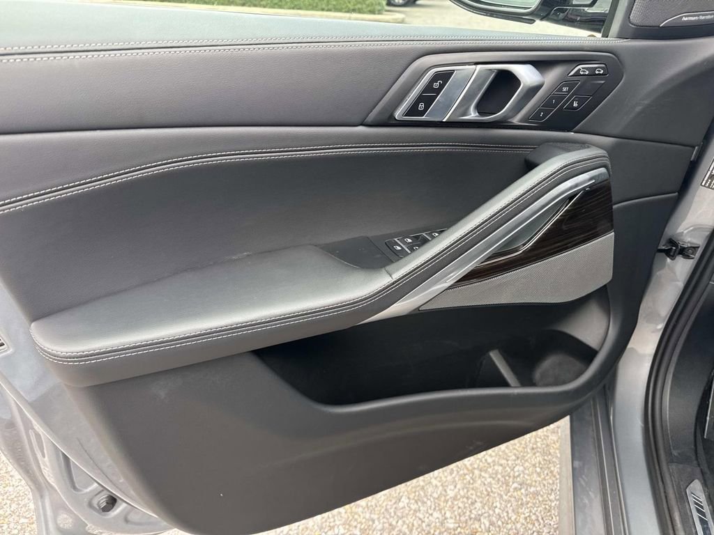 Used 2025 BMW X6 xDrive40i image 19