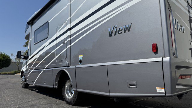 Used 2021 Mercedes-Benz Sprinter 3500 image 41