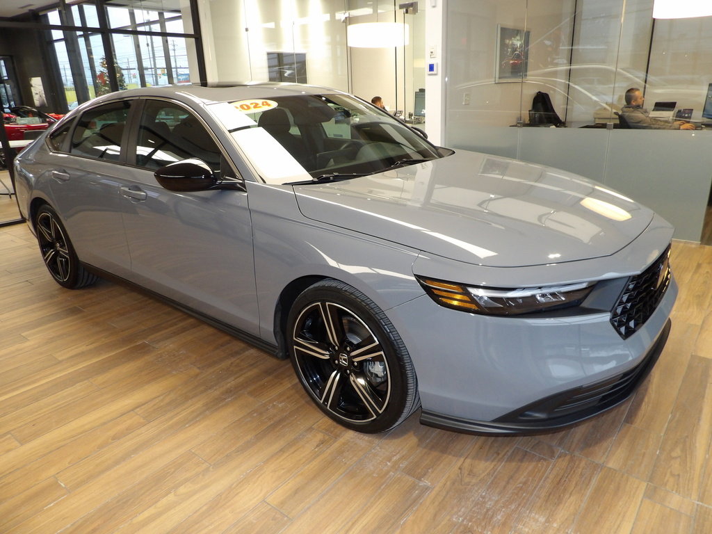 Used 2024 Honda Accord Sport image 3