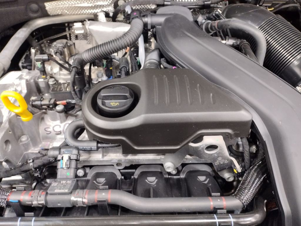 Certified 2025 Volkswagen Taos S image 7