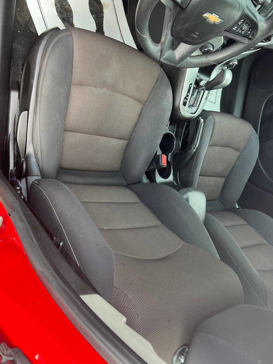 Used 2015 Chevrolet Cruze LT FWD image 17