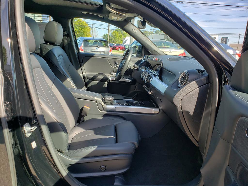 Used 2023 Mercedes-Benz GLB 250 4MATIC image 17