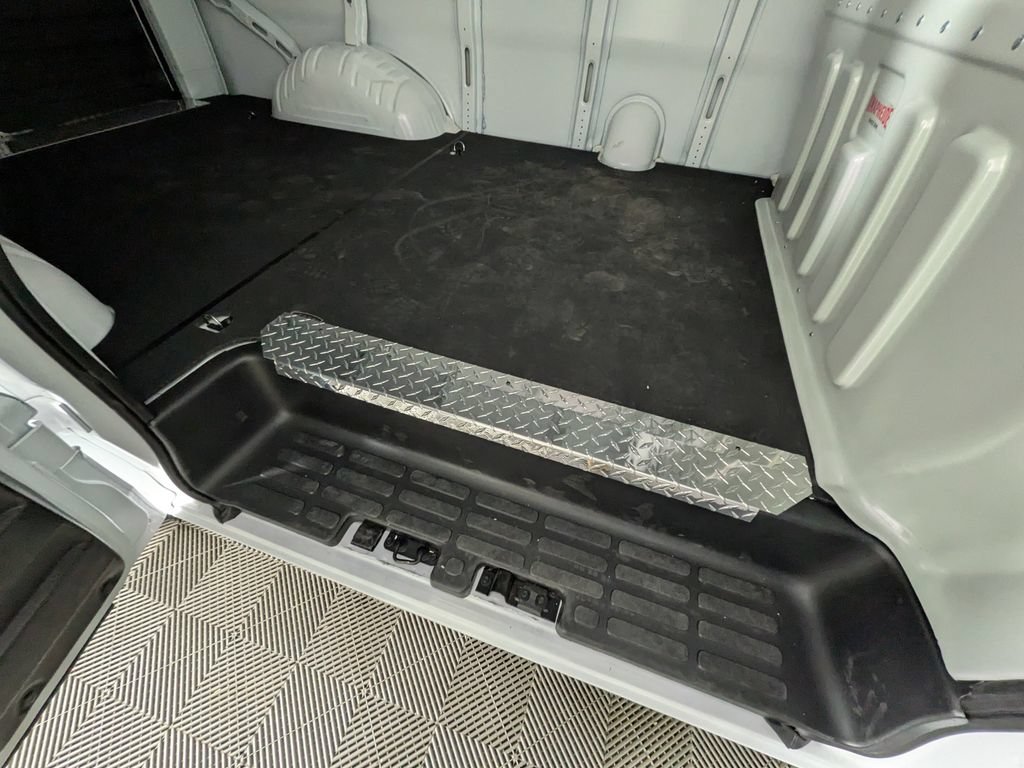 New 2026 Chevrolet Express 2500 w/ Driver Convenience Package RWD image 19