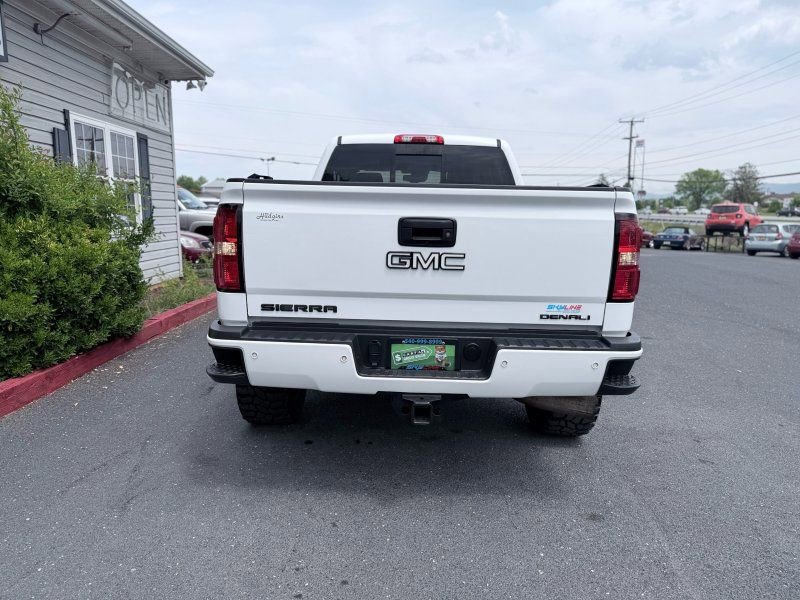 Used 2015 GMC Sierra 2500 Denali w/ Duramax Plus Package AWD/4WD image 6