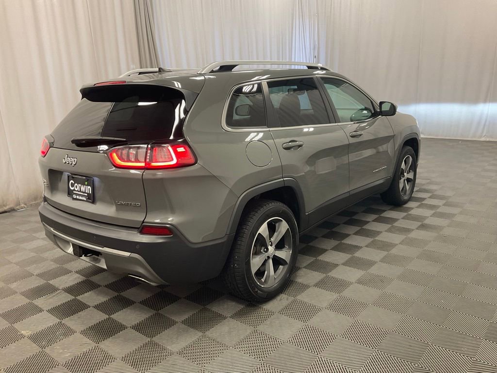 Used 2019 Jeep Cherokee Limited w/ Trailer Tow Group AWD/4WD video 2