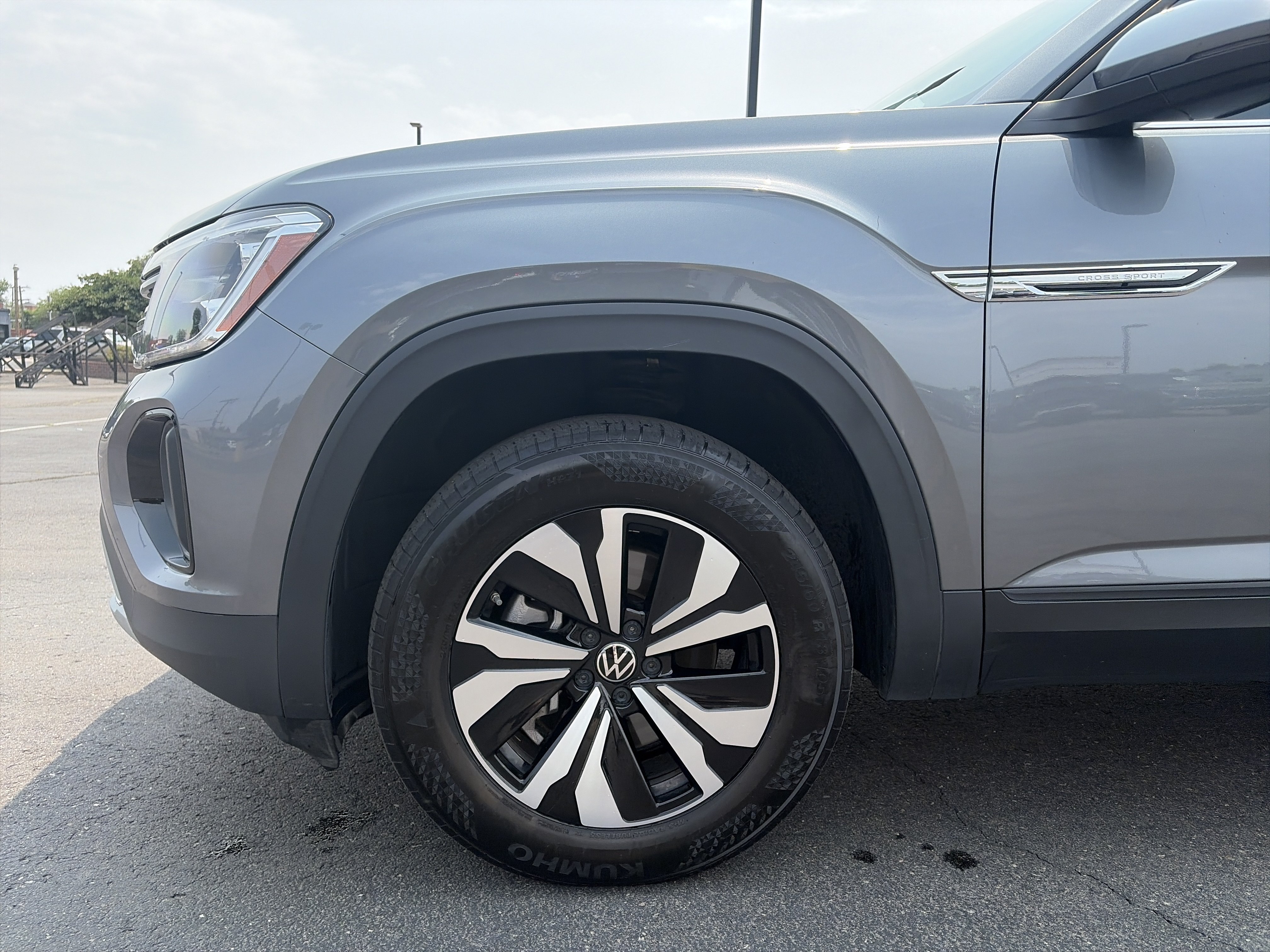 Used 2024 Volkswagen Atlas Cross Sport SE AWD/4WD image 9