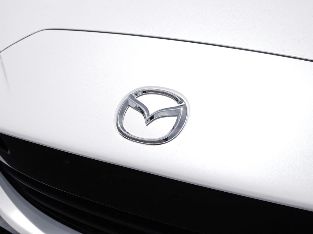 New 2026 MAZDA MX-5 Miata Club w/ Appearance Package RWD image 3