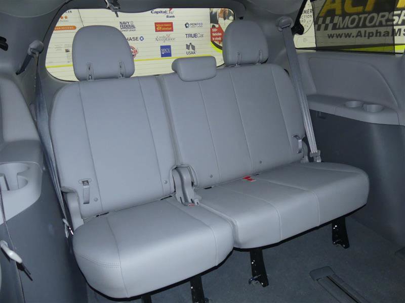 Used 2019 Toyota Sienna XLE w/ XLE Navigation Package image 22