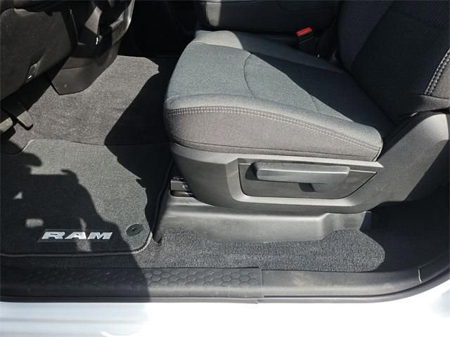 Used 2024 RAM 3500 Tradesman w/ Chrome Appearance Group image 13