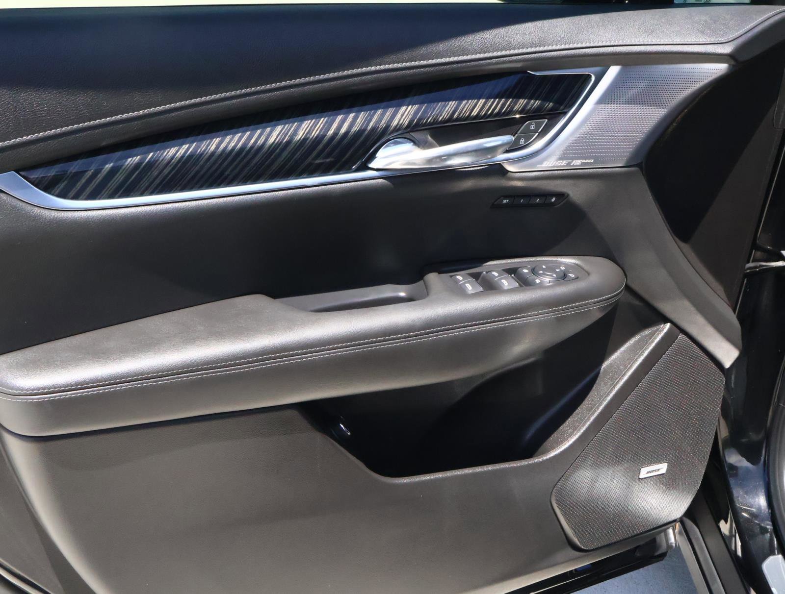 Used 2023 Cadillac XT6 Premium Luxury FWD image 20