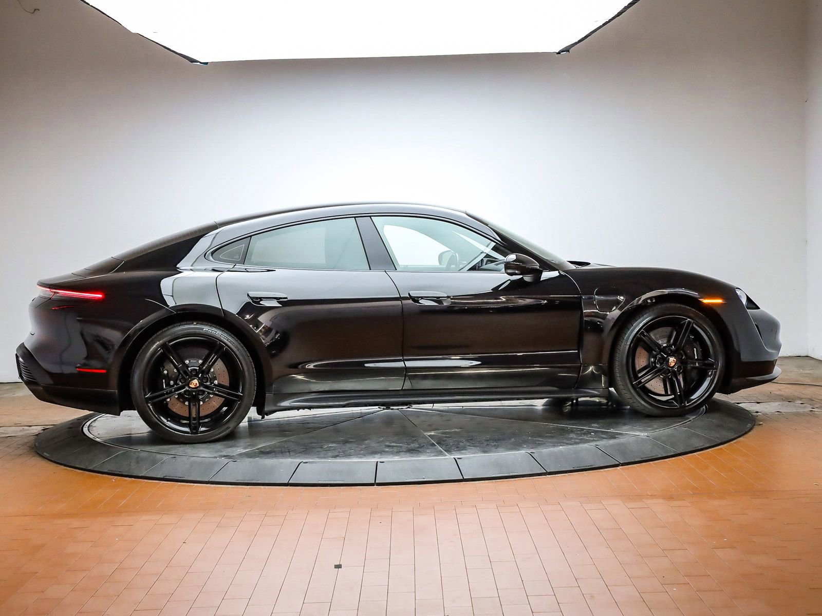 Certified 2021 Porsche Taycan Turbo S image 13