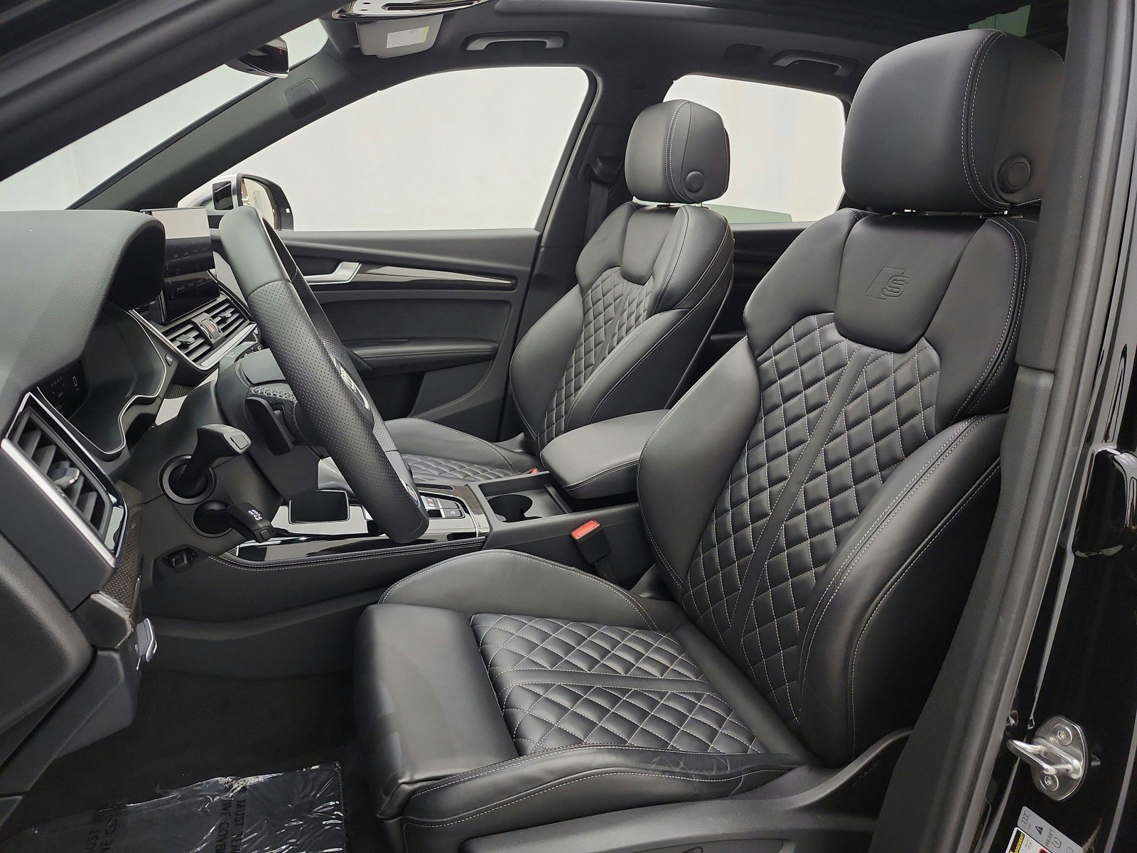 Used 2023 Audi SQ5 Premium Plus w/ Premium Plus Package image 13