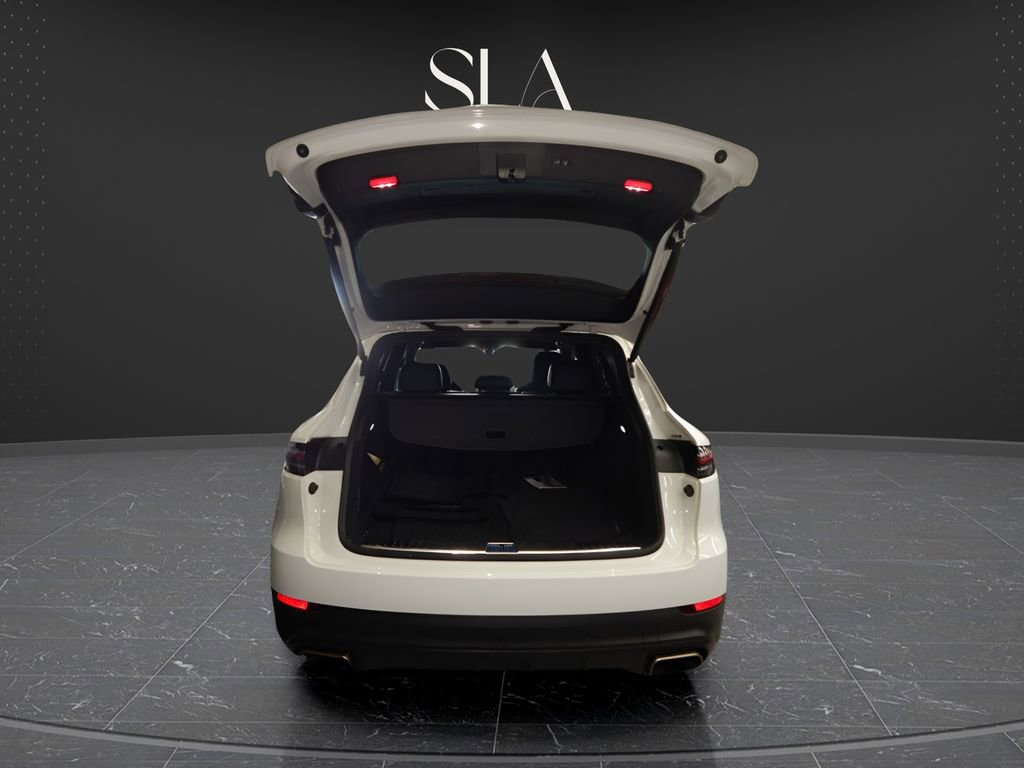 Used 2023 Porsche Cayenne image 7