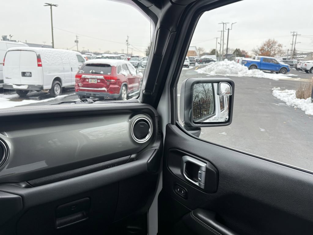 Used 2022 Jeep Wrangler Unlimited Sahara w/ LED Lighting Group image 22