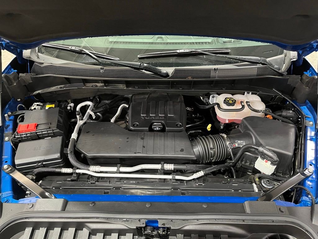 Certified 2023 Chevrolet Silverado 1500 Custom w/ LPO, Dark Essentials Package image 7