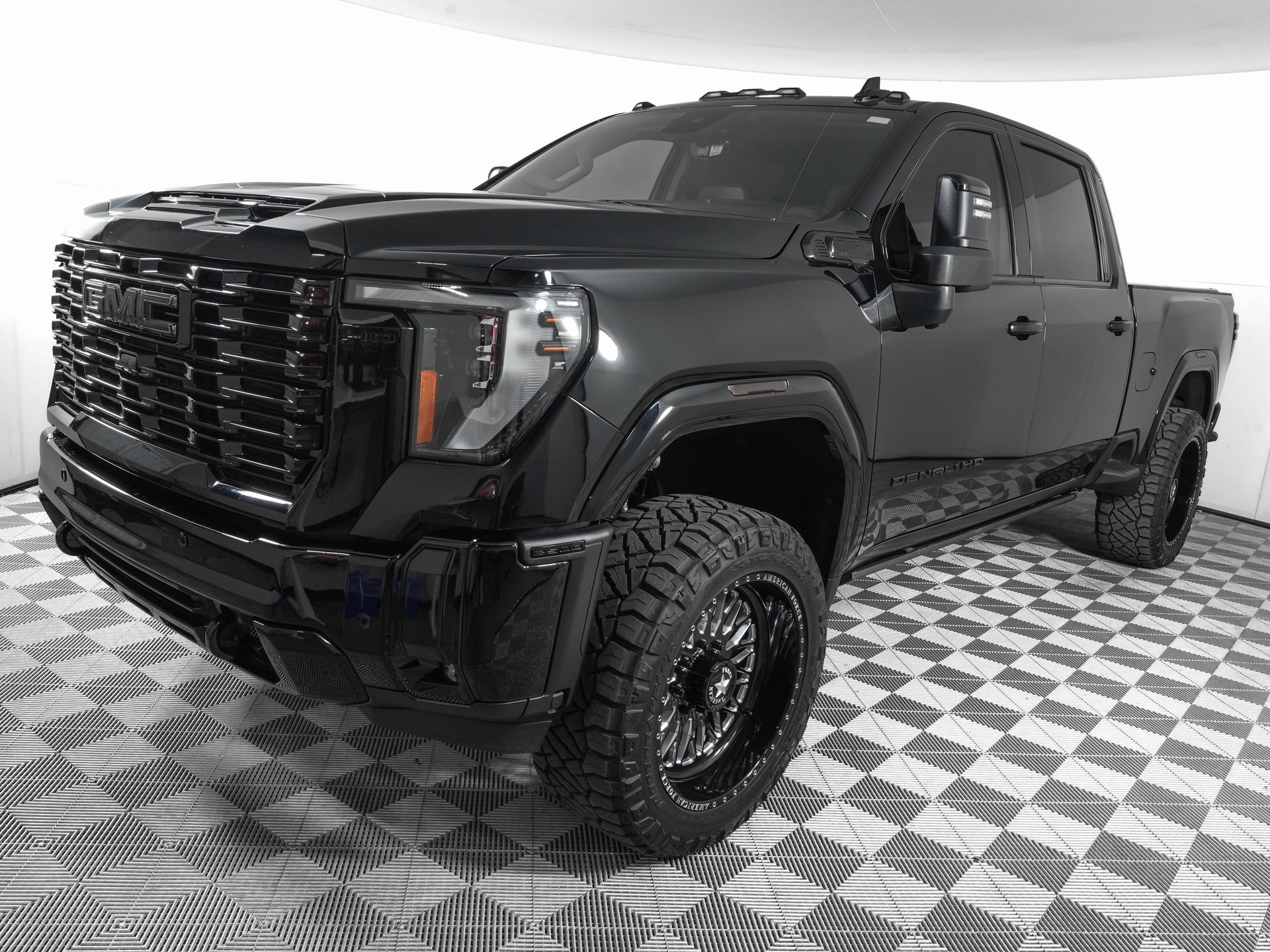 Used 2025 GMC Sierra 2500 Denali w/ Denali Reserve Package image 9