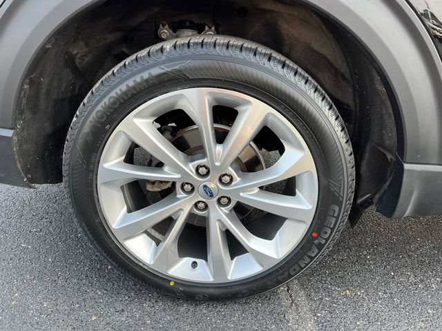 Certified 2023 Ford Explorer Platinum w/ Technology Package AWD/4WD image 10