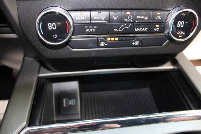 Used 2020 Ford Expedition XLT image 31