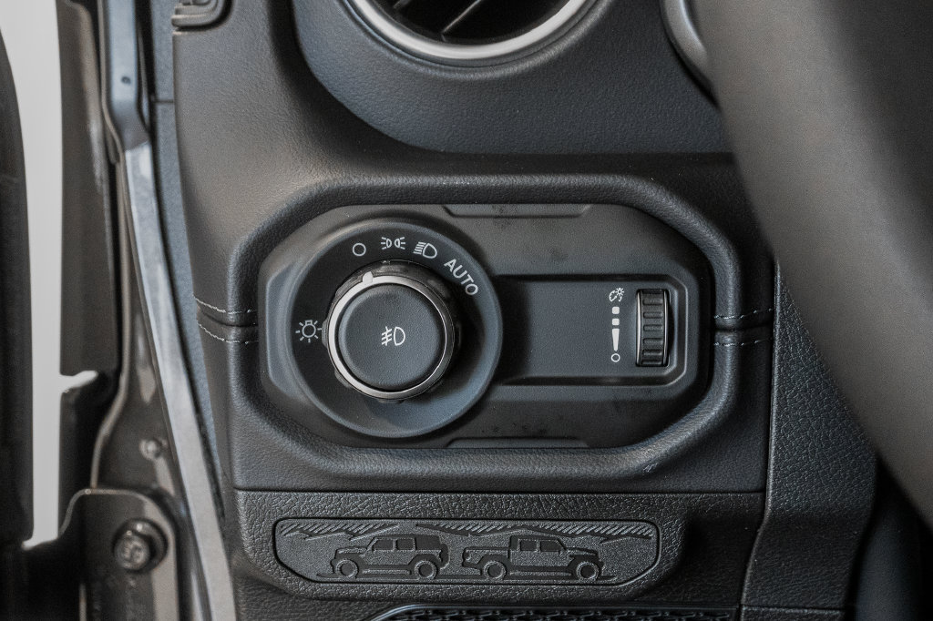 New 2027 Jeep Wrangler Unlimited Sahara AWD/4WD image 13