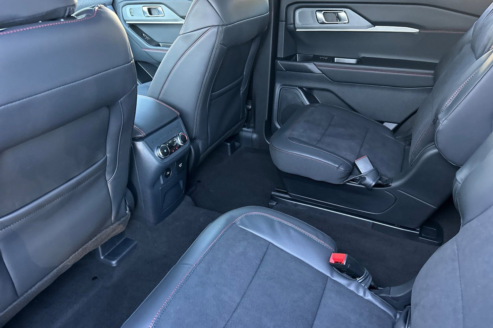 New 2026 Ford Explorer ST RWD image 11