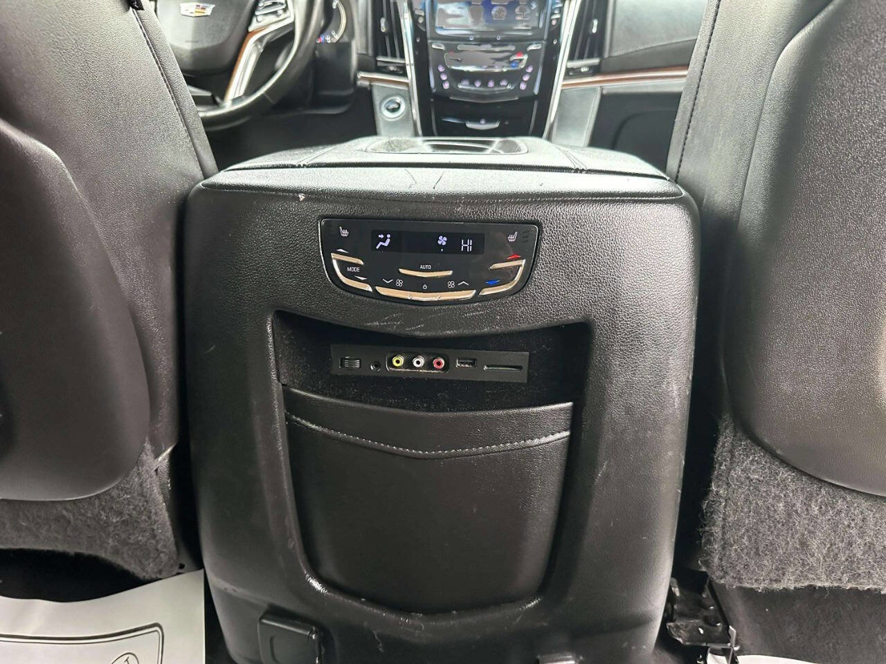 Used 2016 Cadillac Escalade ESV Luxury AWD/4WD image 24