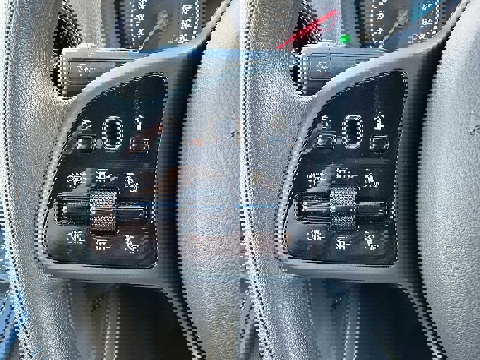 Used 2023 Mercedes-Benz Sprinter 1500 image 32