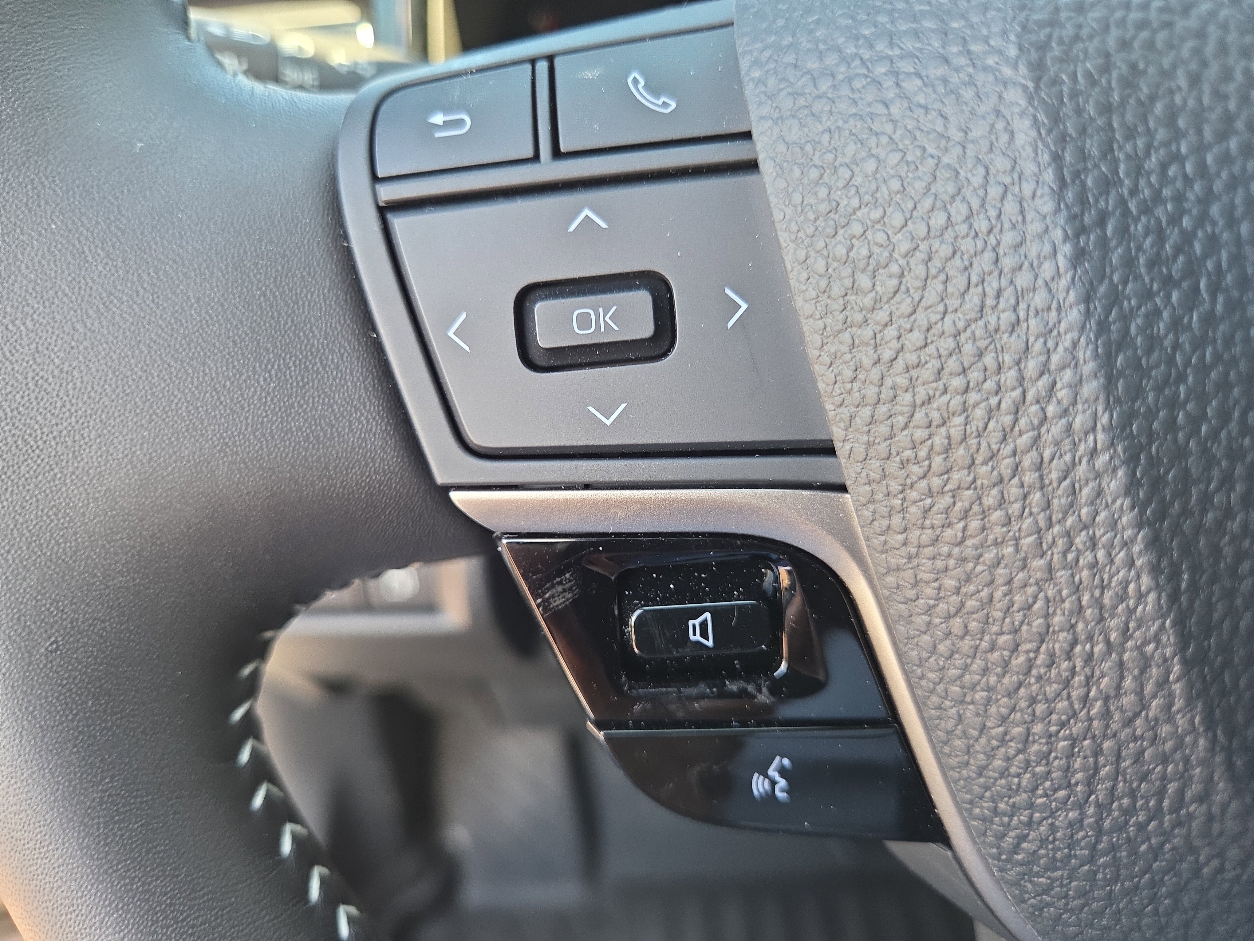 Certified 2026 Toyota Camry SE FWD image 28