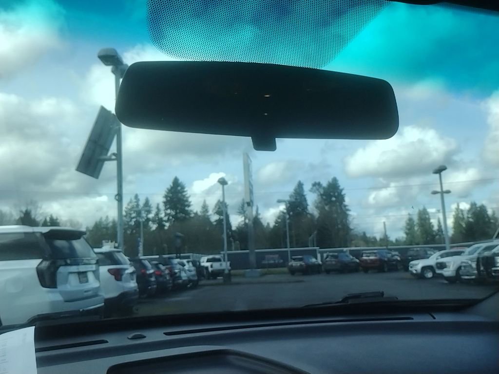 Used 2016 Ford Explorer XLT image 16