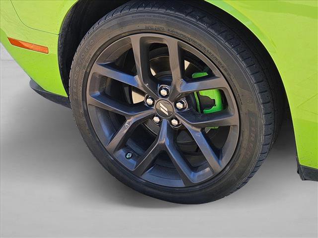 Used 2023 Dodge Challenger SXT w/ Blacktop Package image 9