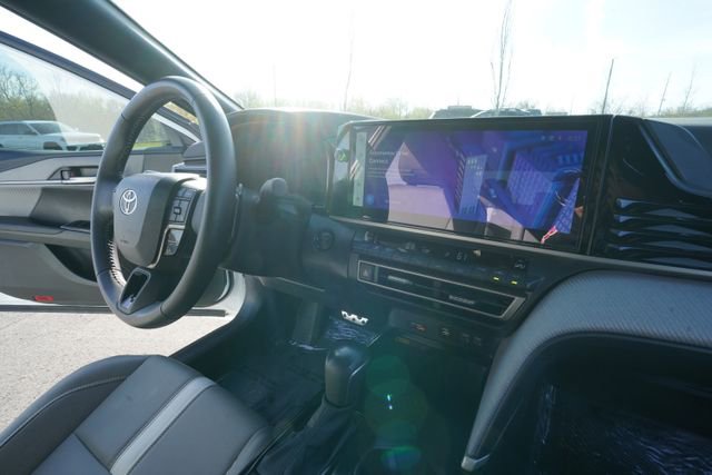 Used 2025 Toyota Camry SE w/ Multimedia Upgrade Package image 32