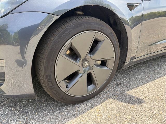 Used 2023 Tesla Model 3 Standard Range image 9