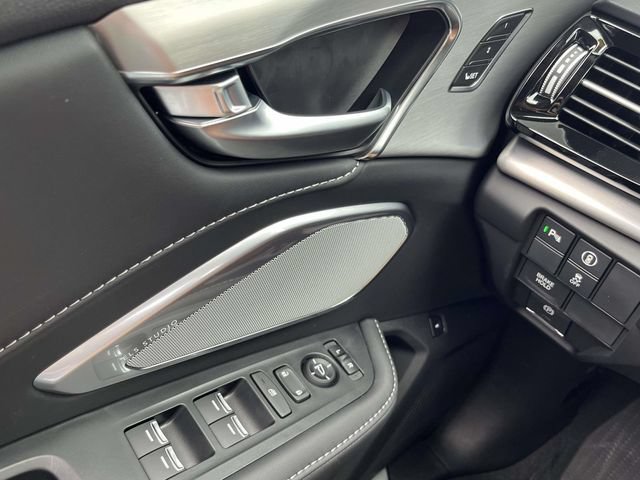 Used 2025 Acura RDX SH-AWD w/ Technology Package image 32