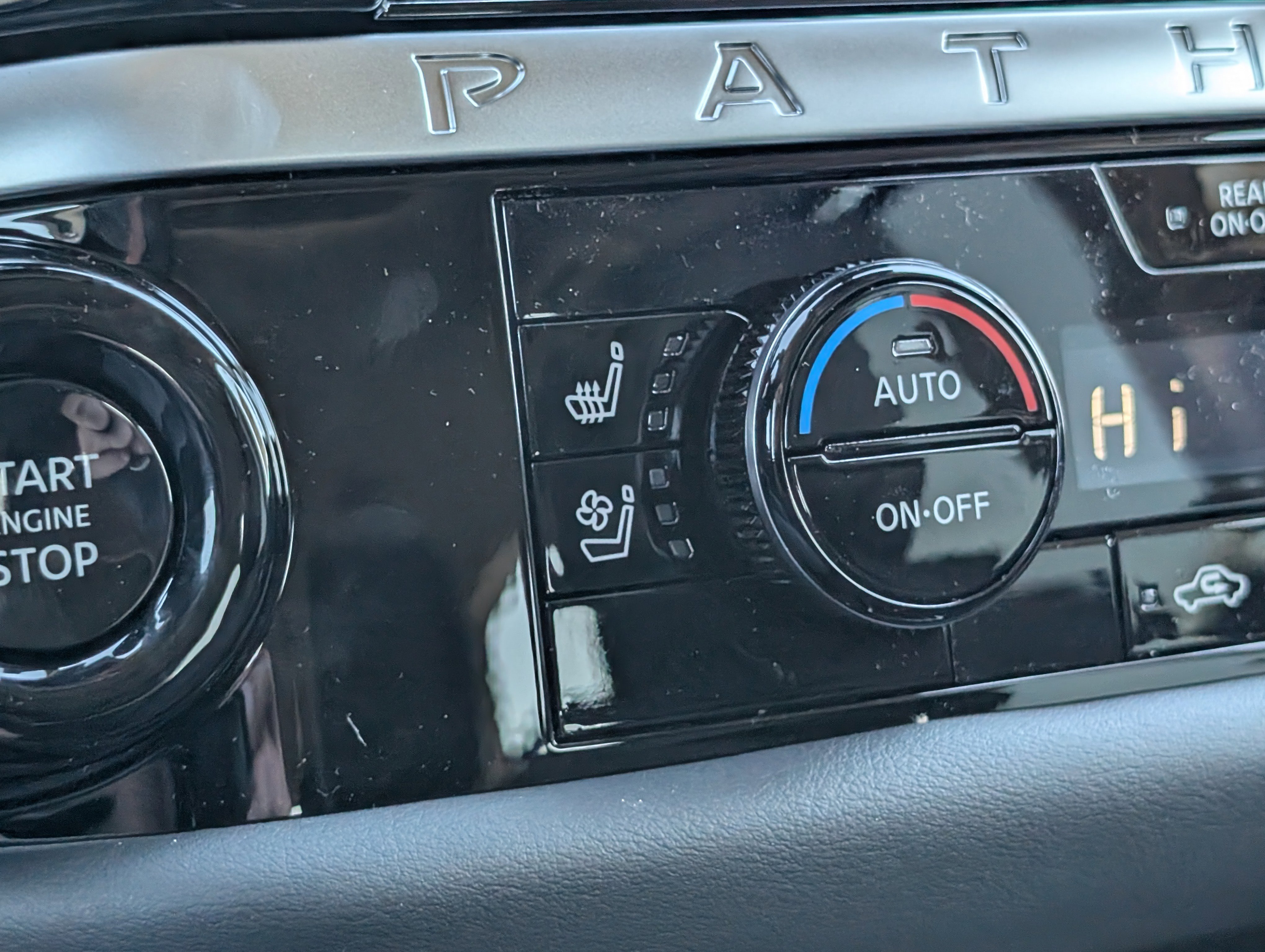 New 2026 Nissan Pathfinder Platinum image 16