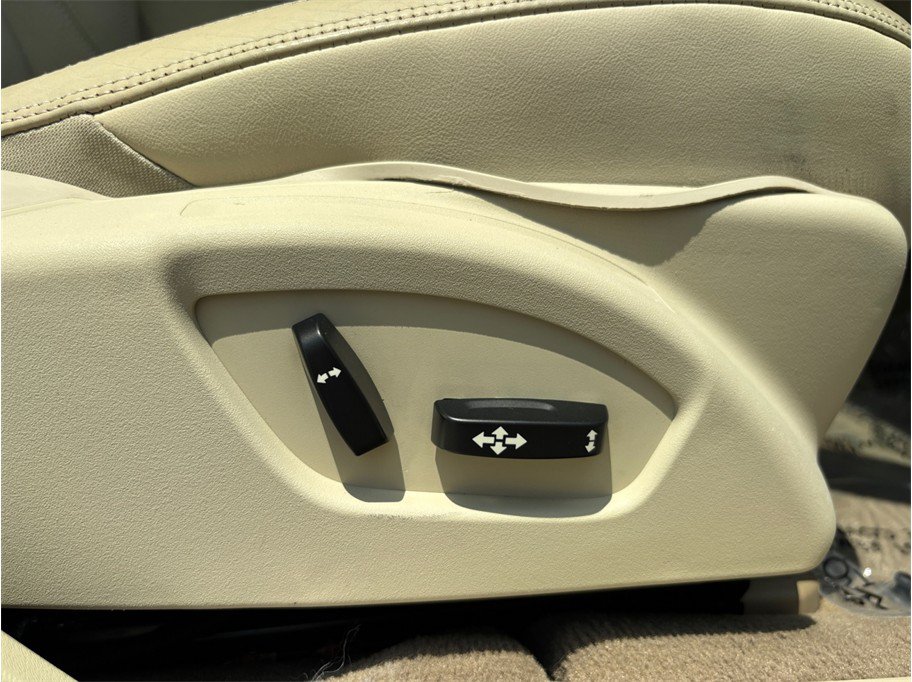 Used 2014 Volvo S60 T5 FWD image 38