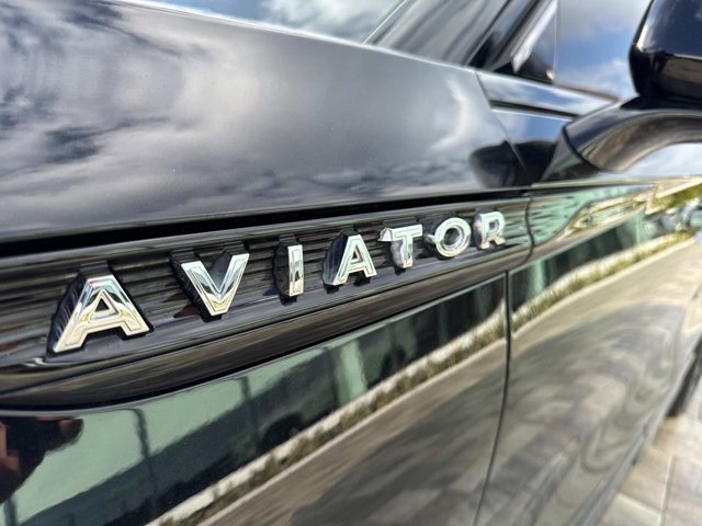 Used 2022 Lincoln Aviator Reserve w/ Equipment Group 201A image 9