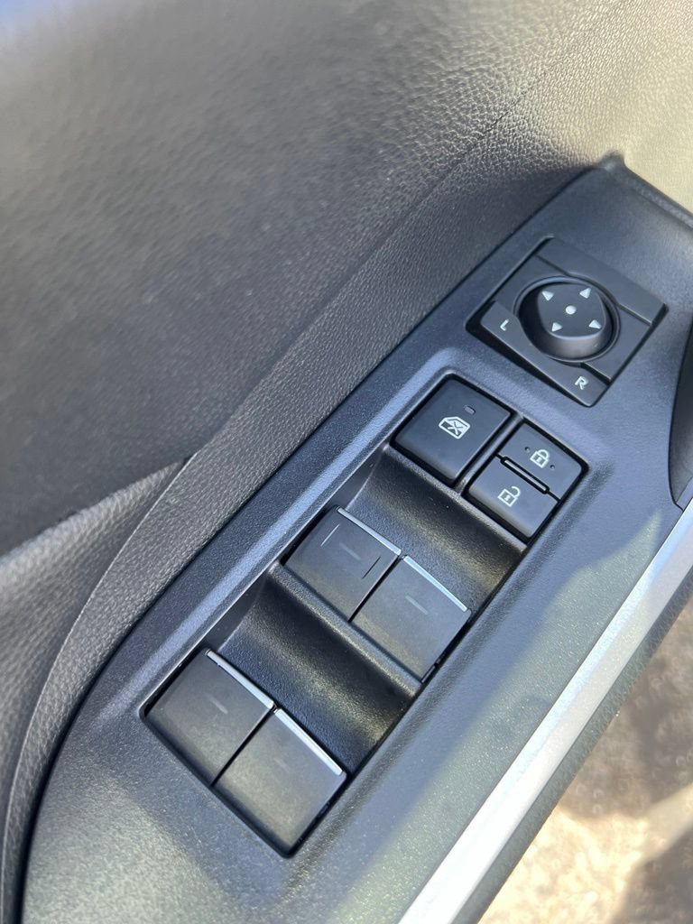 Used 2023 Toyota RAV4 SE w/ Convenience Package AWD/4WD image 40