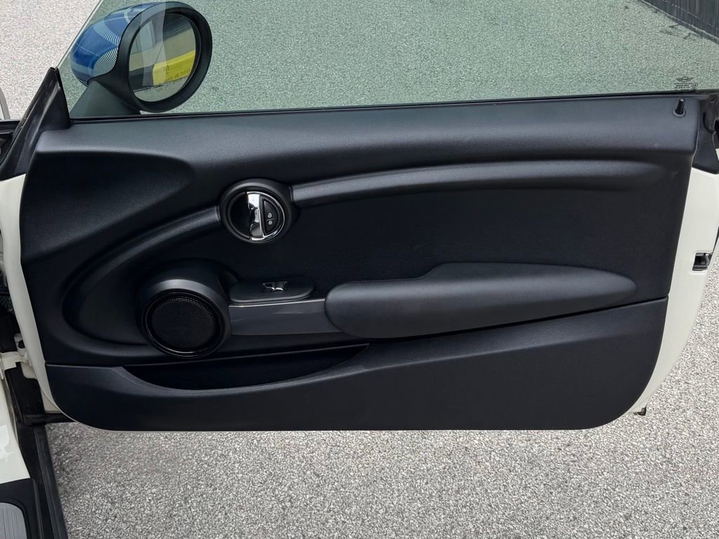 Used 2014 MINI Cooper 2-Door Hardtop FWD image 17