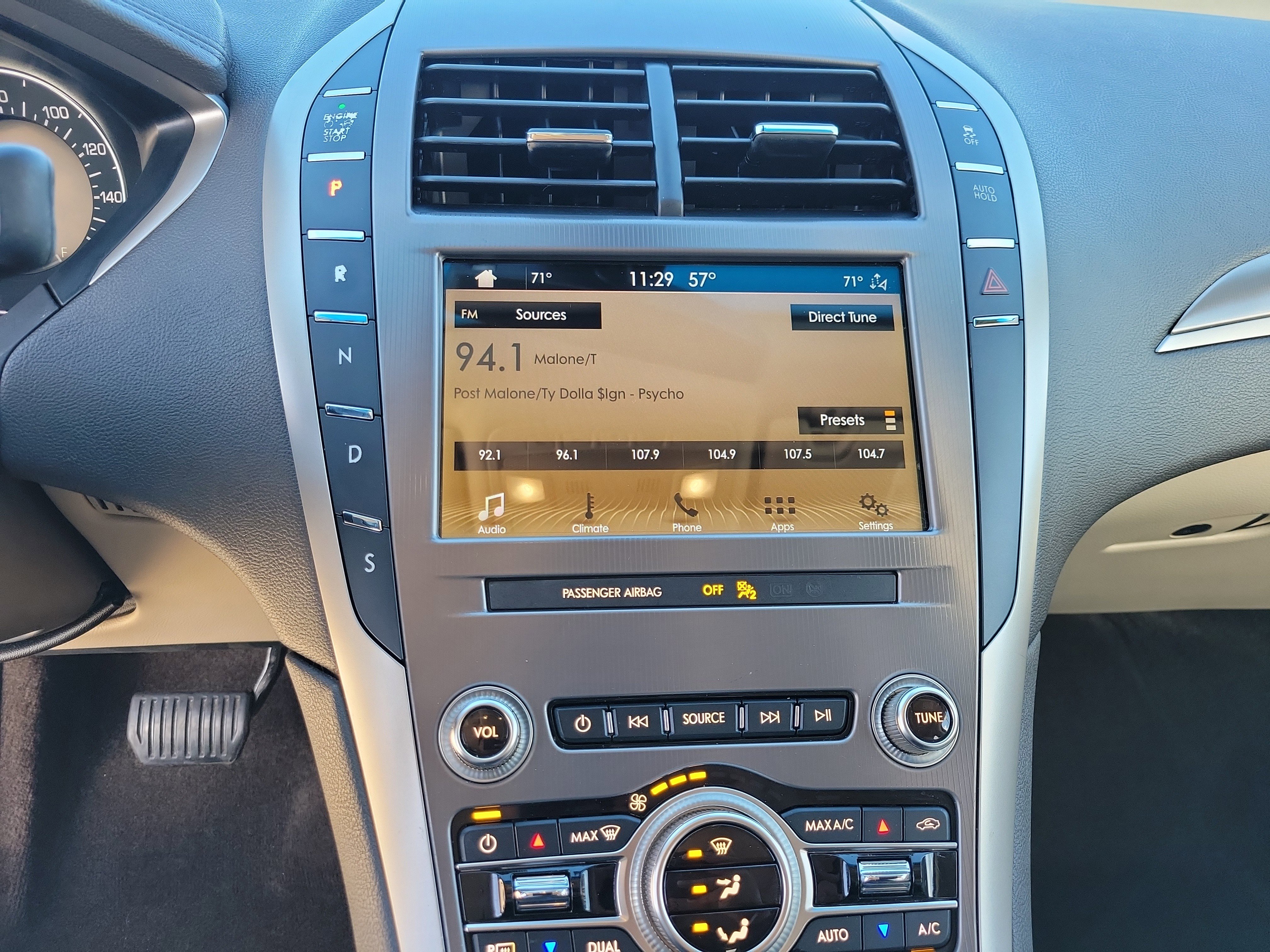 Used 2019 Lincoln MKZ Premiere image 21