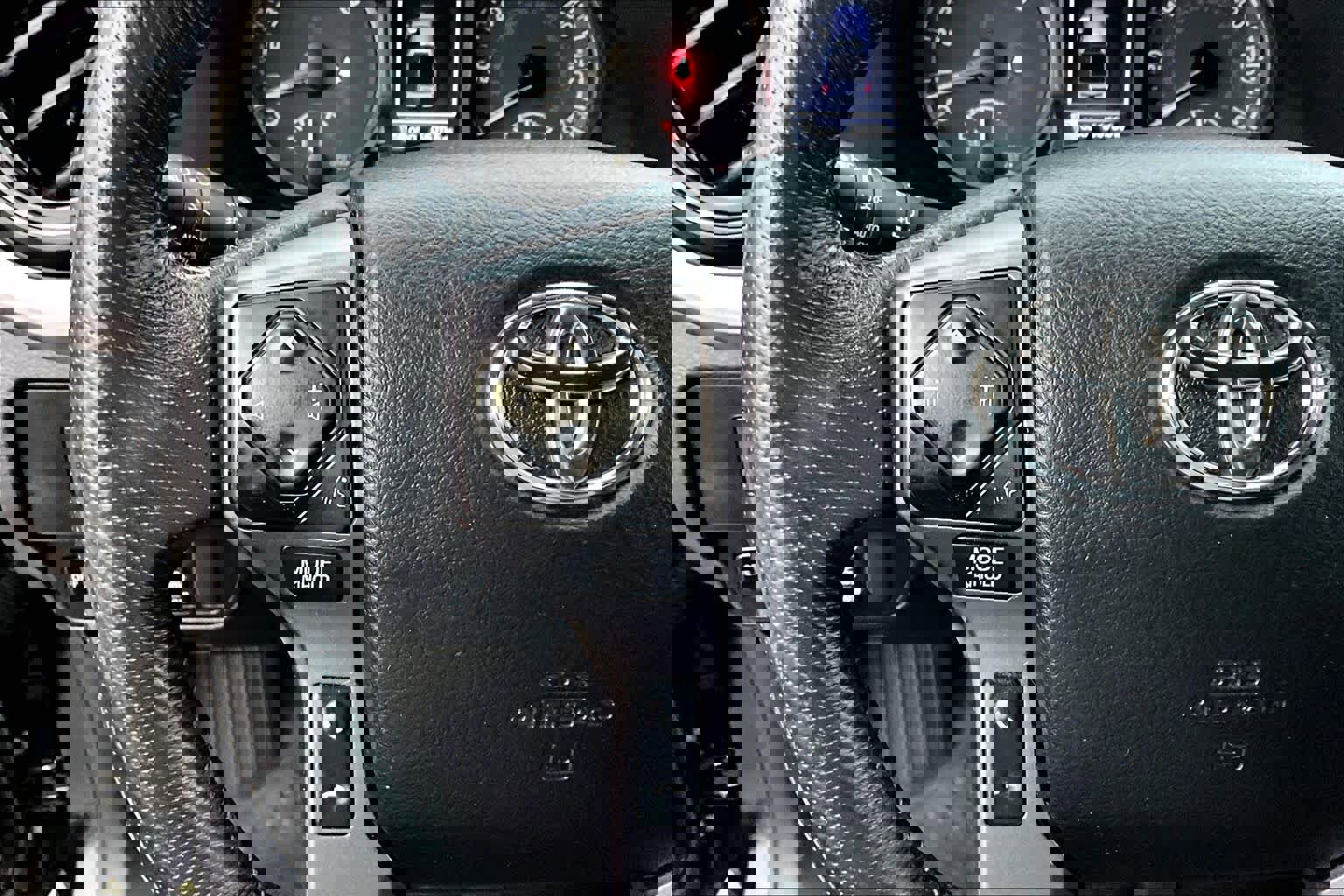 Certified 2022 Toyota Tacoma TRD Off-Road image 23