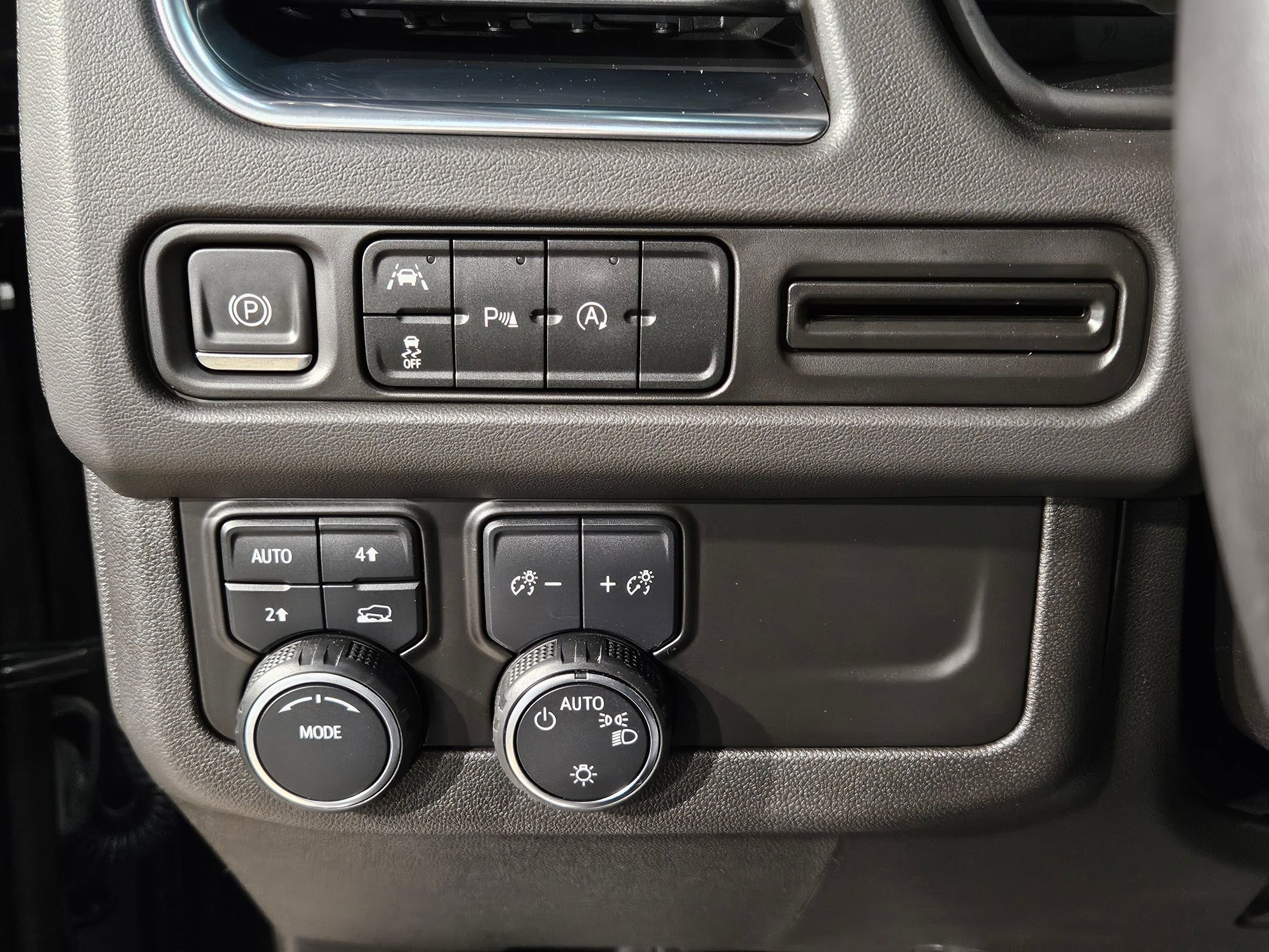 Used 2023 Chevrolet Tahoe RST AWD/4WD image 26