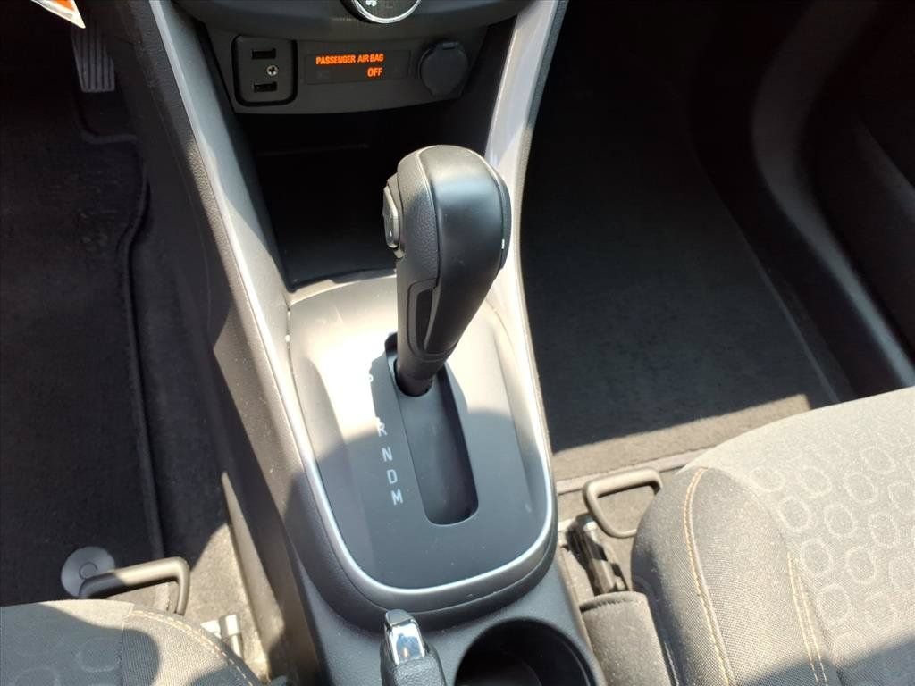 Used 2022 Chevrolet Trax LS w/ Tint and Cruise Package AWD/4WD image 31