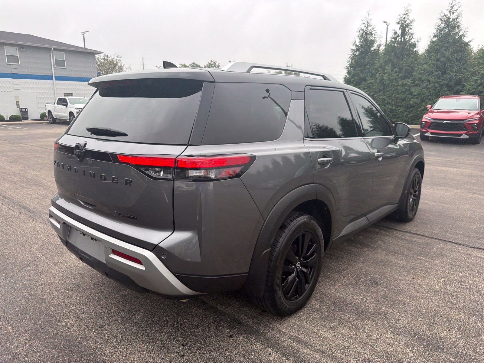 Used 2022 Nissan Pathfinder SL AWD/4WD image 5