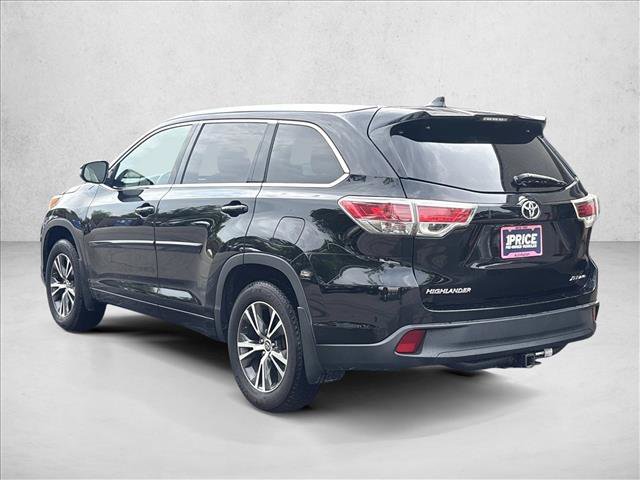 Used 2016 Toyota Highlander XLE AWD/4WD image 7