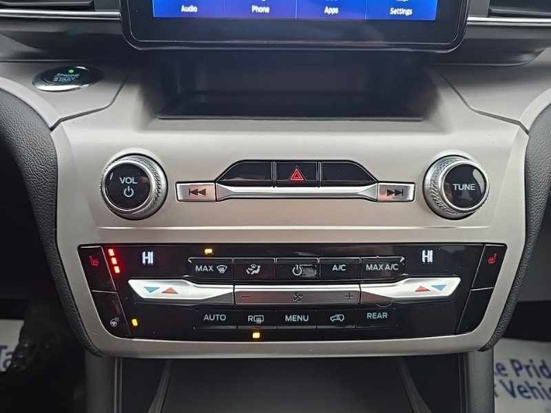 Used 2020 Ford Explorer XLT w/ Equipment Group 202A image 16