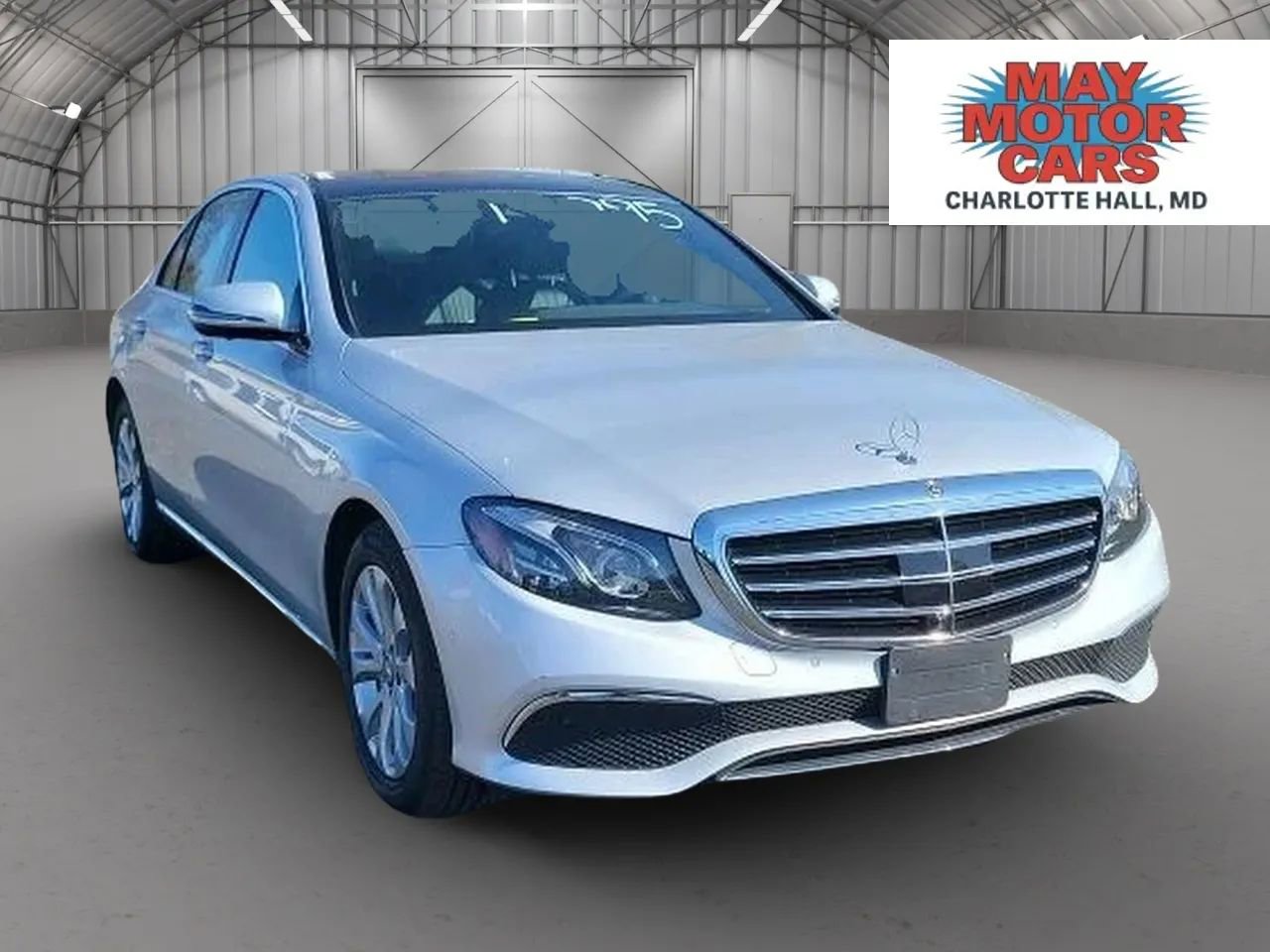 Used 2017 Mercedes-Benz E 300 4MATIC image 2