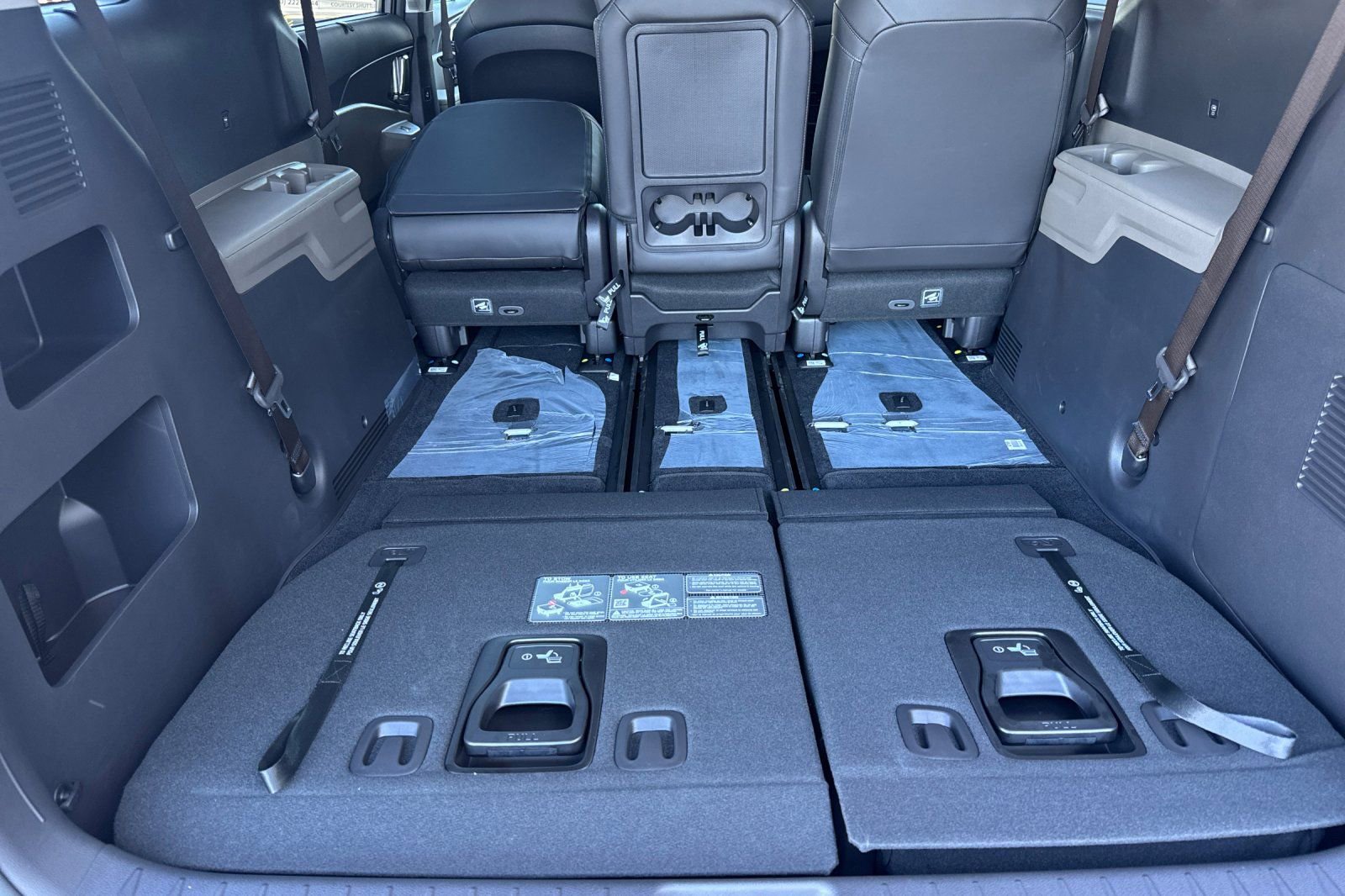 New 2026 Kia Carnival EX image 16