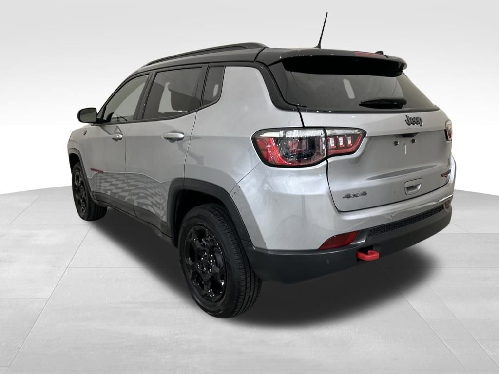 Used 2024 Jeep Compass Trailhawk image 3